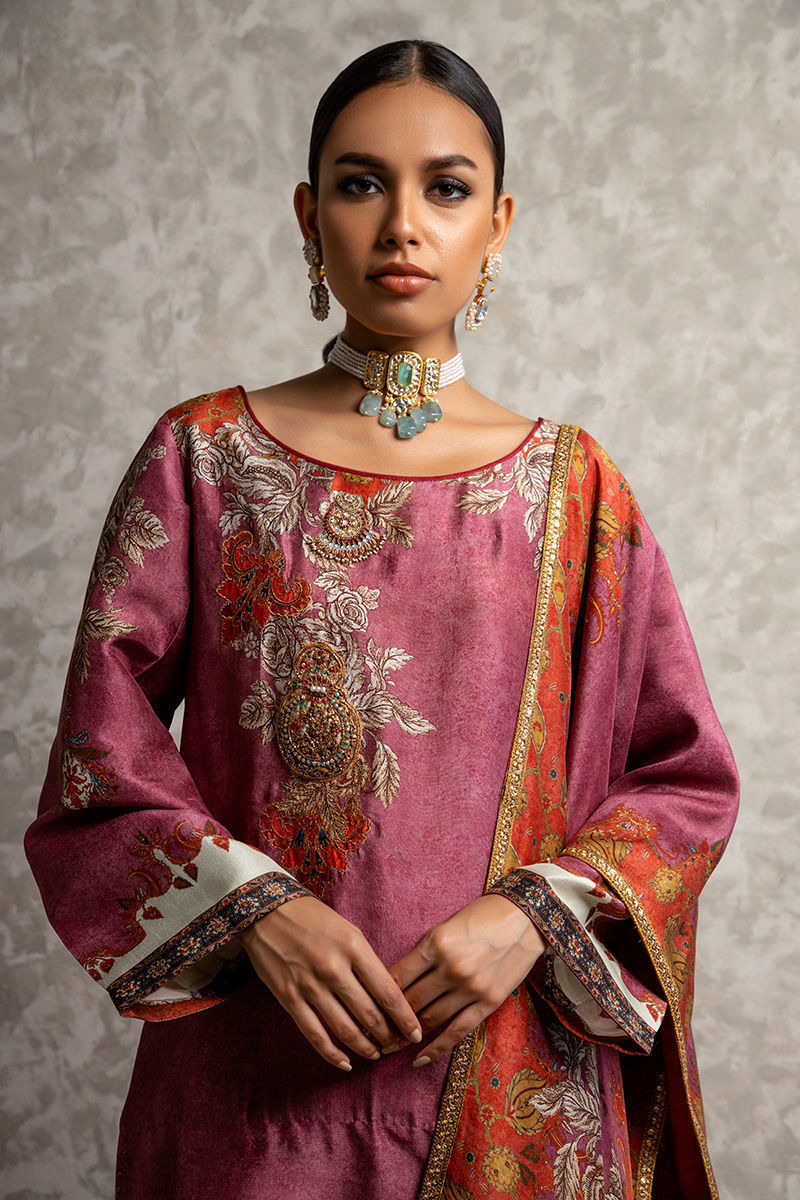 Shamaeel Ansari | Essentials 25 | AM-06