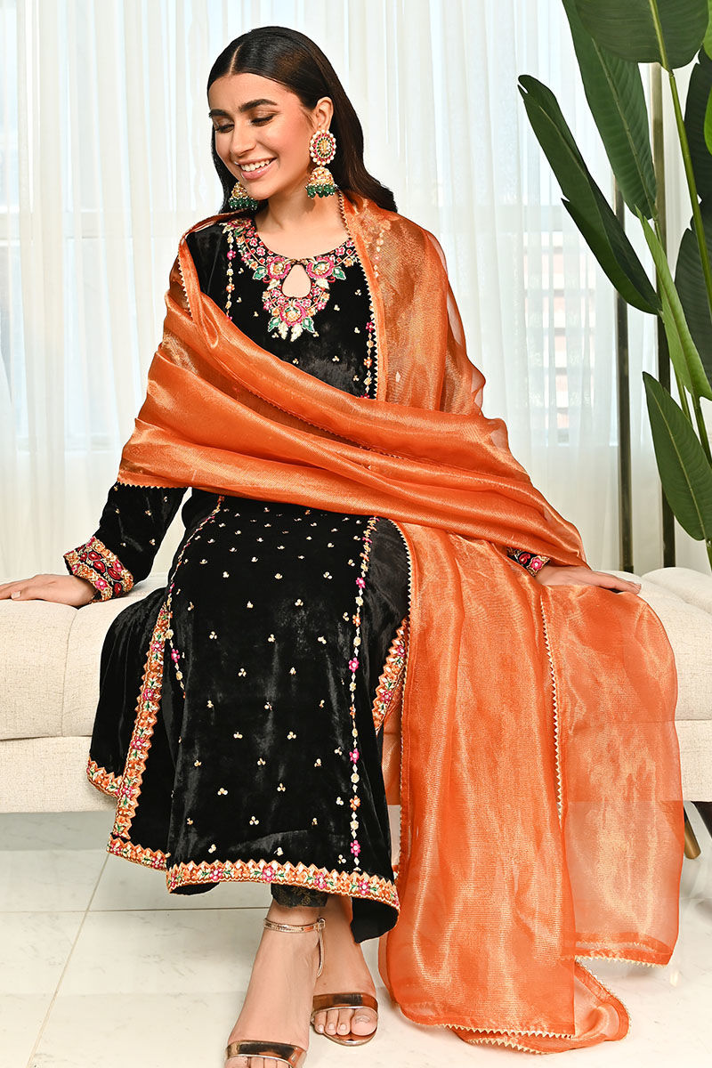 Ansab Jahangir | Bow Velvet Edit | BLACK MIST