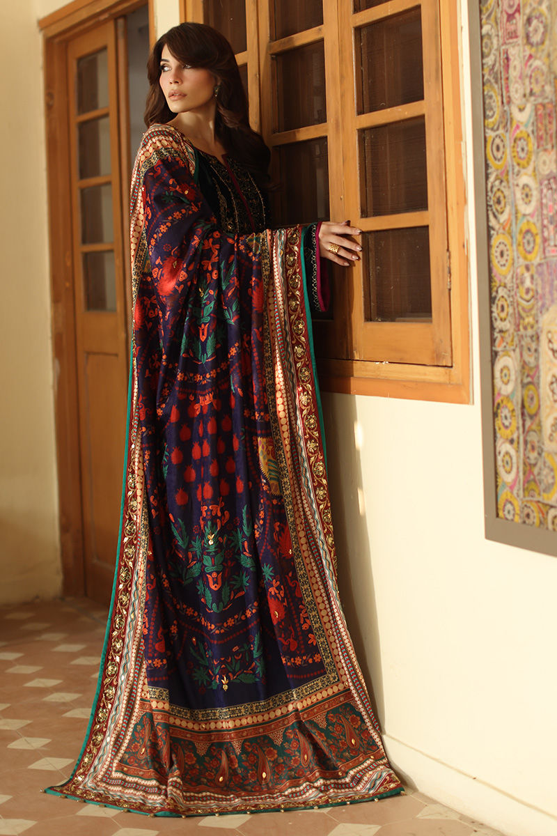 Aisha Imran | Printed Panache Velvet Shawls 25 | Liyana Velvet Shawl
