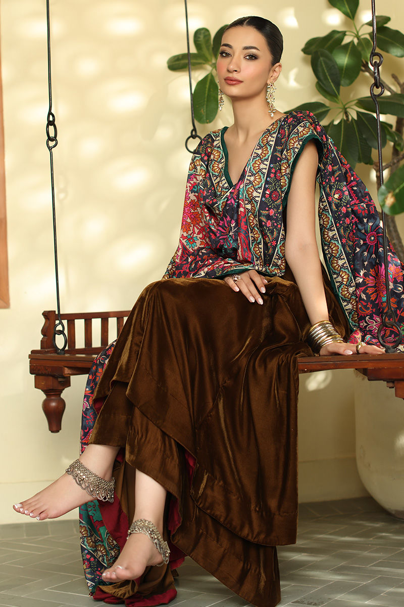 Aisha Imran | Printed Panache Velvet Shawls 25 | Inaaya Velvet Shawl