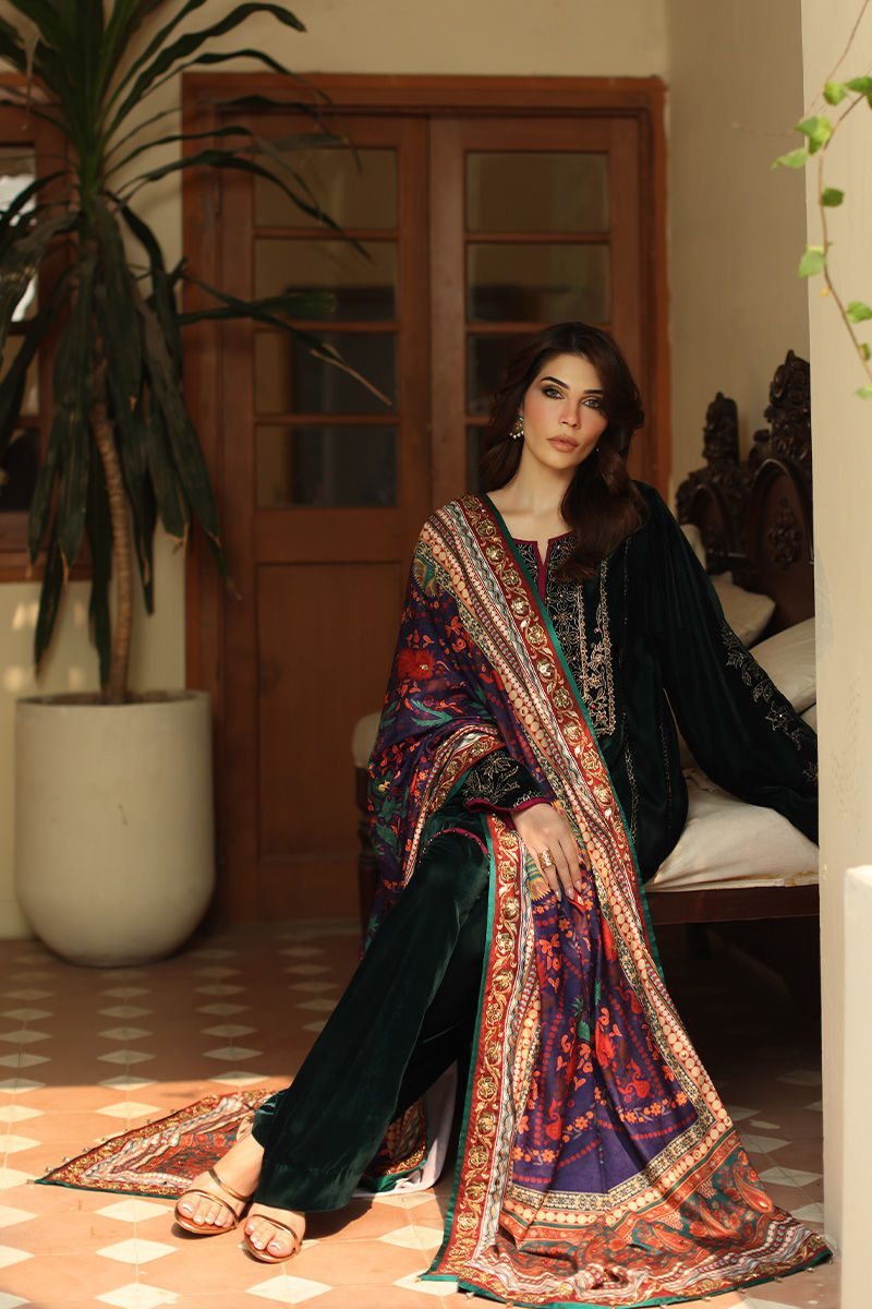 Aisha Imran | Printed Panache Velvet Shawls 25 | Liyana Velvet Shawl