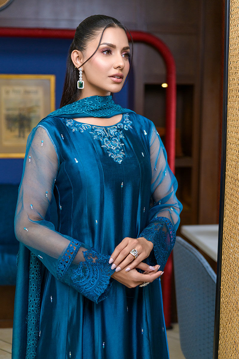 Fatima Khan | La Fleur Eid Edit | Azure Jade
