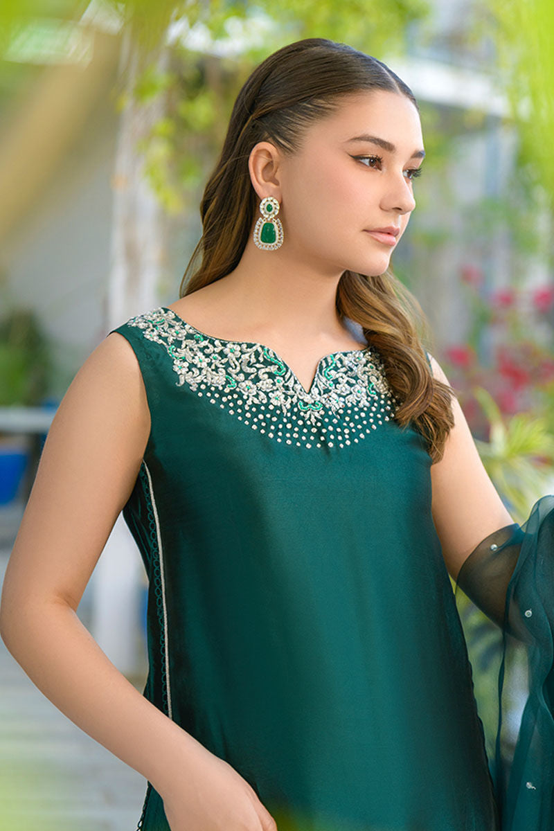 Fatima Khan | La Fleur Eid Edit | Viridity
