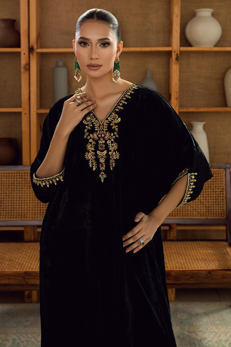 Fatima Khan | Warm Whisper Velvet 25 | Noir Eclat