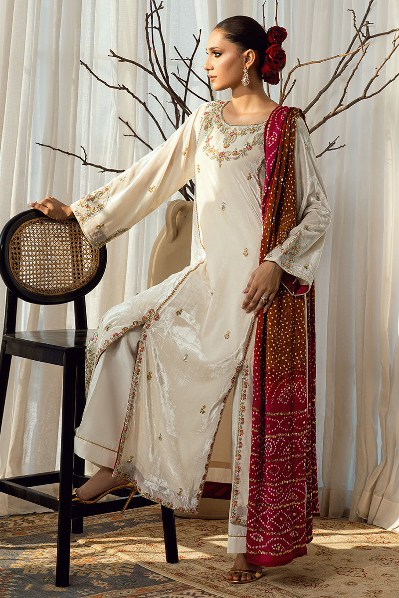 Fatima Khan | Warm Whisper Velvet 25 | Golden Grace
