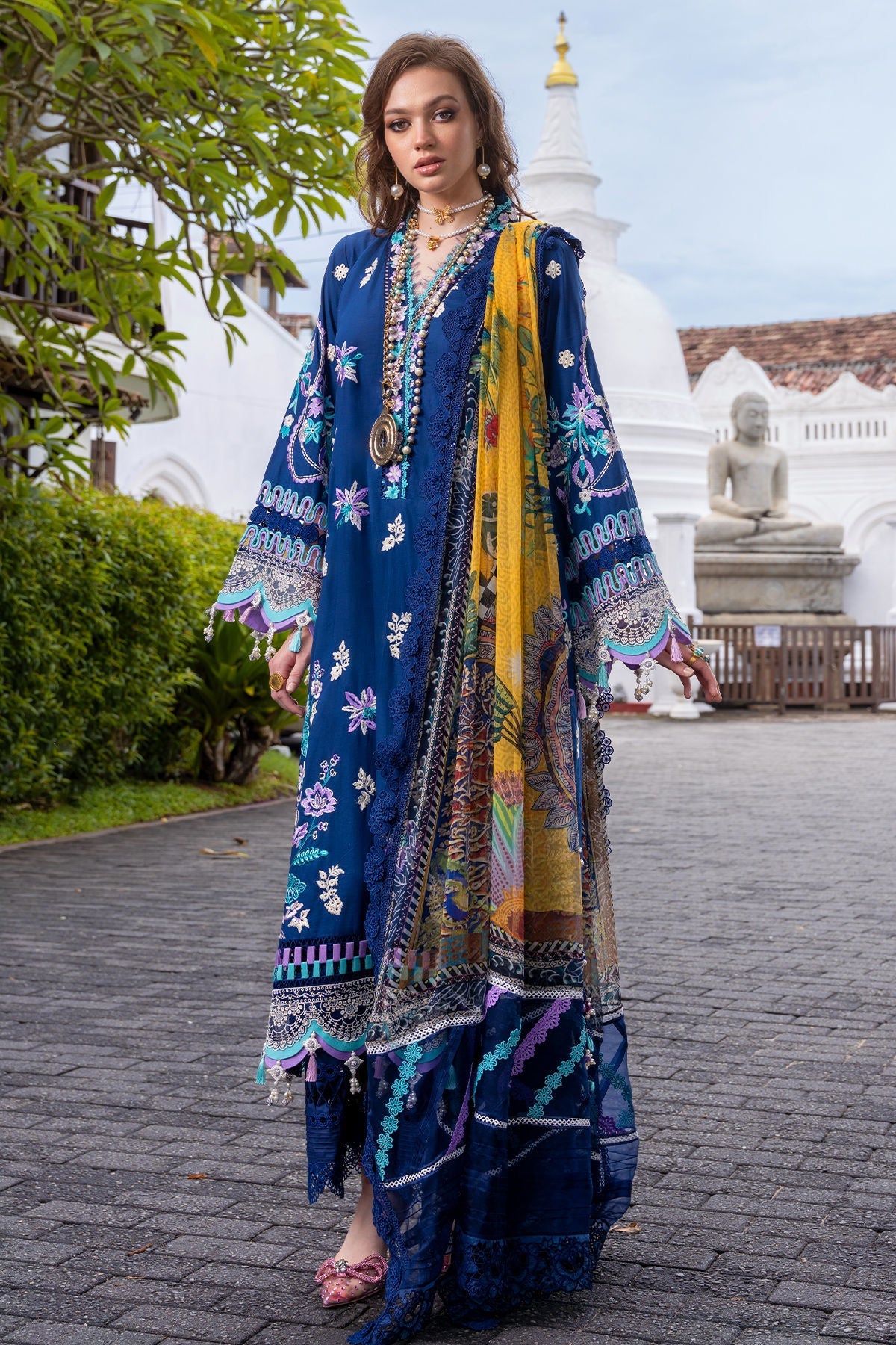 Annus Abrar | Neroli Luxury Lawn | Riba