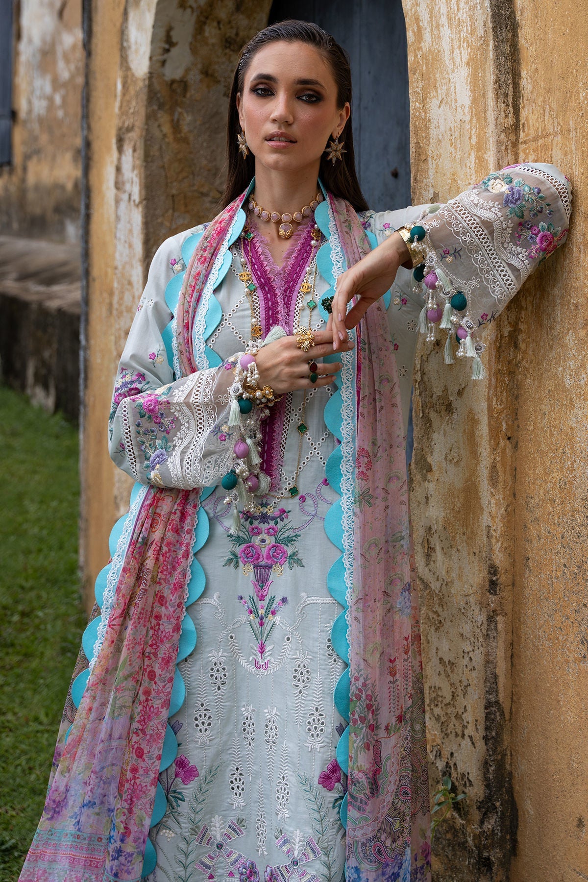 Annus Abrar | Neroli Luxury Lawn | Amafah