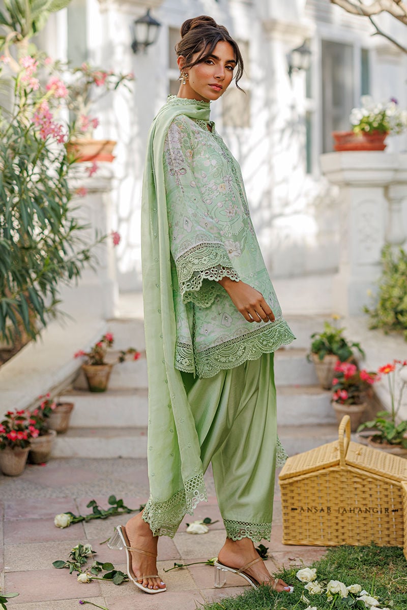 Ansab Jahangir | A Silk Afternoon Luxury Eid Silks 26 | Evie