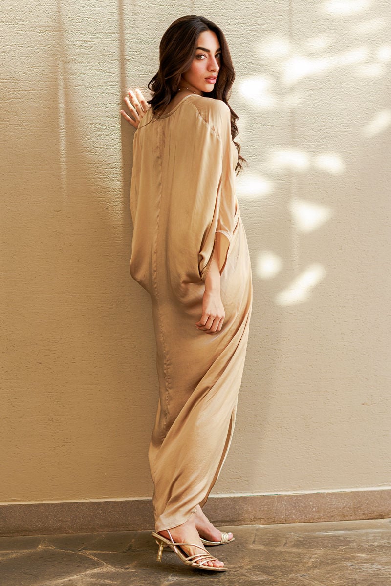 Ansab Jahangir | Resort 26 | Serien