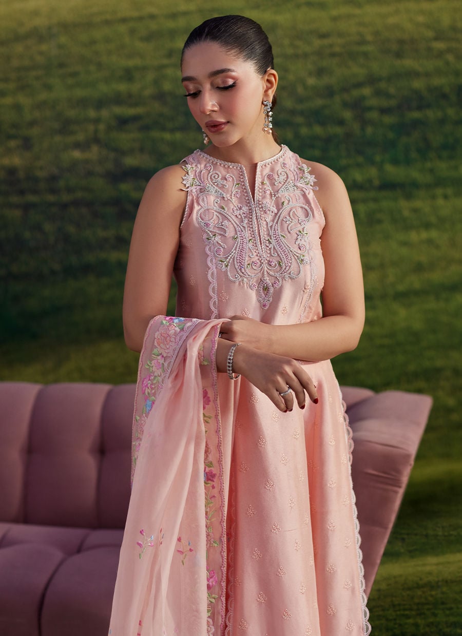 Farah Talib Aziz | Luna Eid 26 | RosÃ© Reverie Shirt And Dupatta