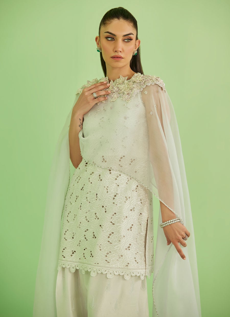 Farah Talib Aziz | Veya A Draped Capsule | Laine Shirt And Drape Dupatta