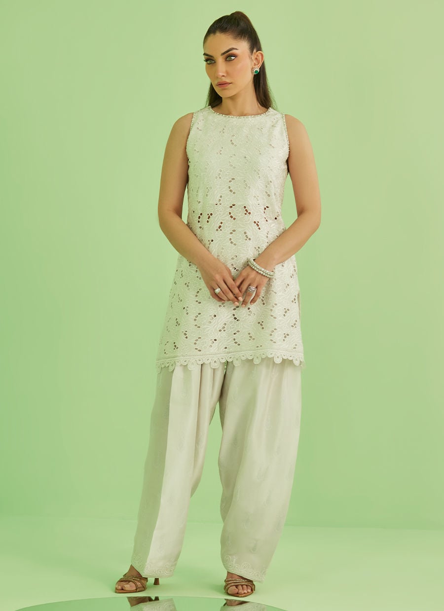 Farah Talib Aziz | Veya A Draped Capsule | Laine Shirt And Drape Dupatta