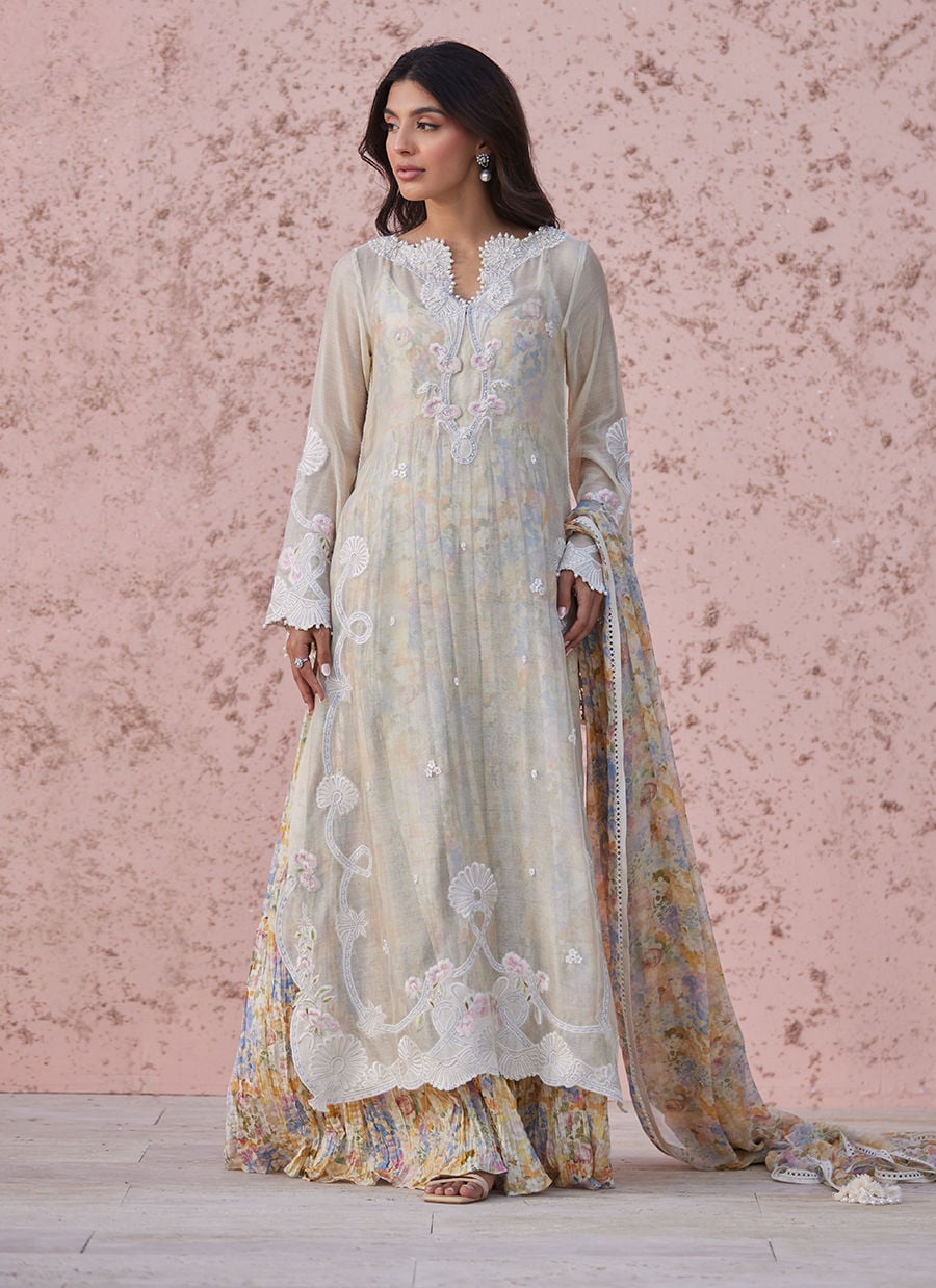 Farah Talib Aziz | Tara Luxe Eid 26 | Josie