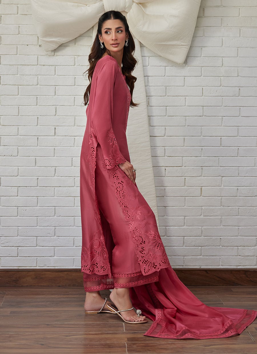 Farah Talib Aziz | Tara Luxe Eid 26 | Ivara