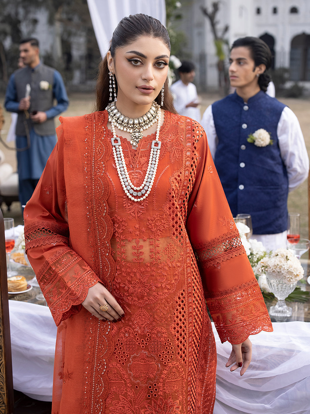 Mahnur | Mahrukh Luxury Lawn 24 | IRIS