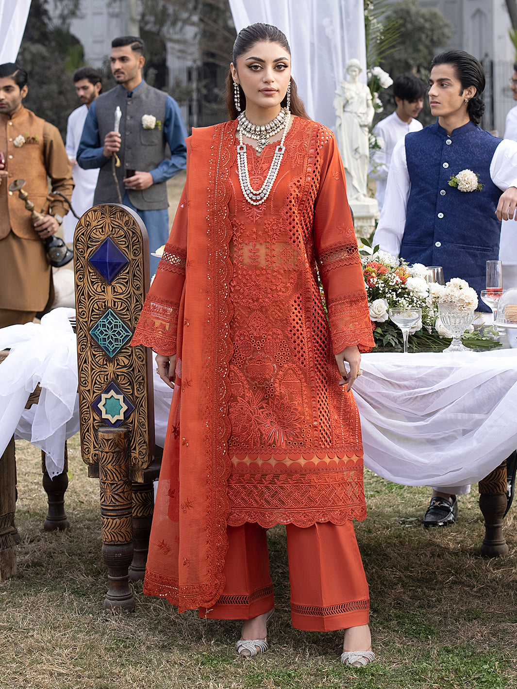 Mahnur | Mahrukh Luxury Lawn 24 | IRIS