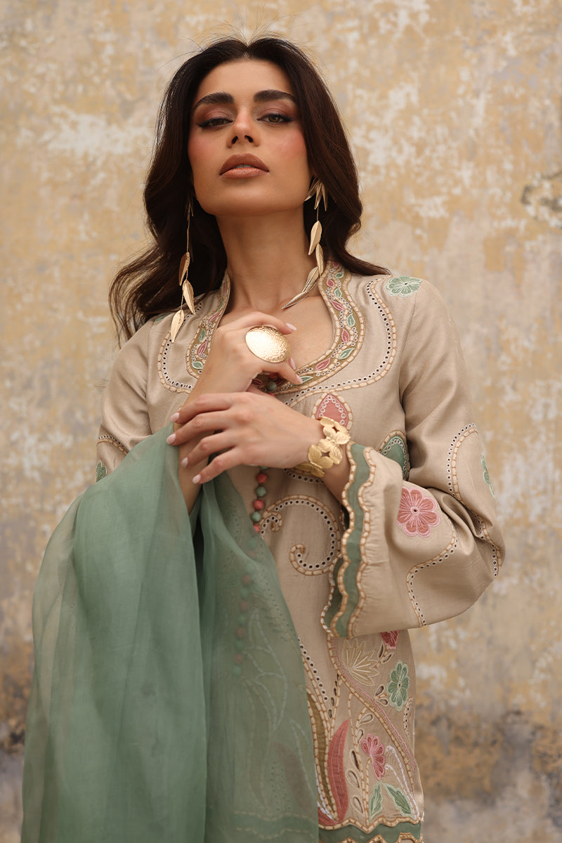 Wardha Saleem | Zimal Luxury Eid Edit 26 | Nazain