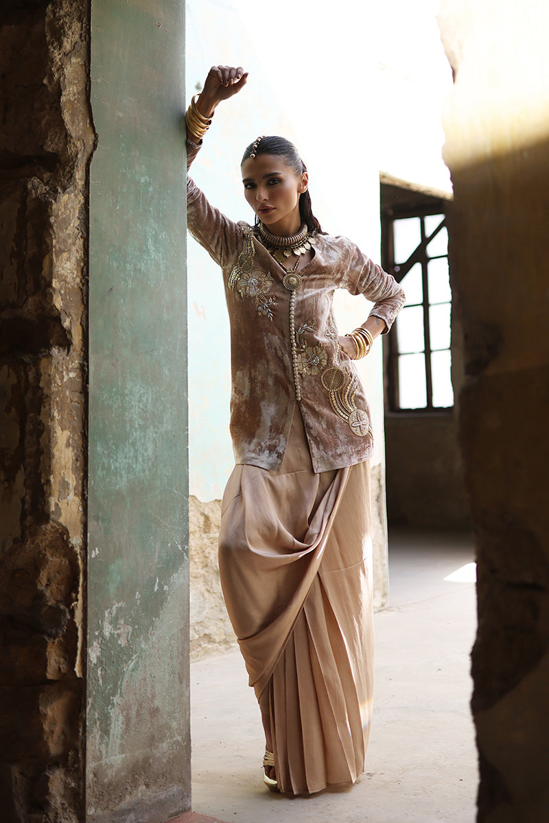 Wardha Saleem | Pure Velvet 25 | Nuha