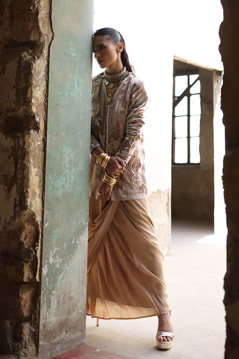 Wardha Saleem | Pure Velvet 25 | Nuha