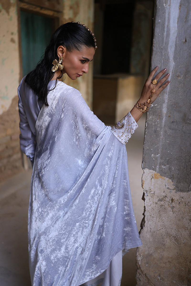 Wardha Saleem | Pure Velvet 25 | Viro