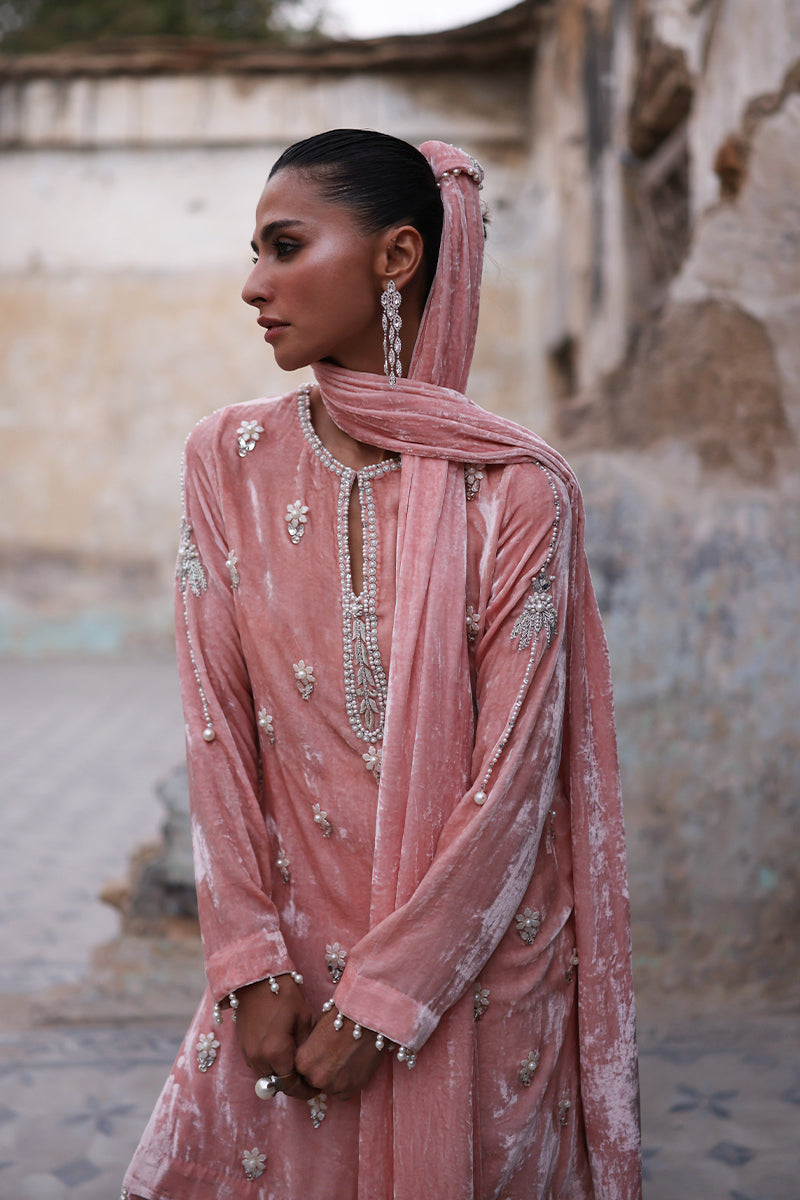 Wardha Saleem | Pure Velvet 25 | Zynia