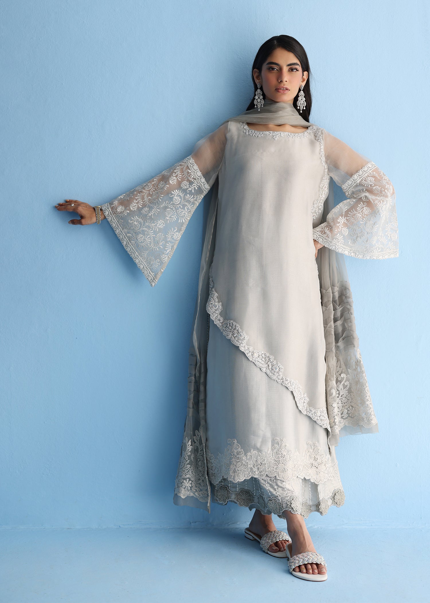 Umsha | Luxury Pret | FROSTED PEARL