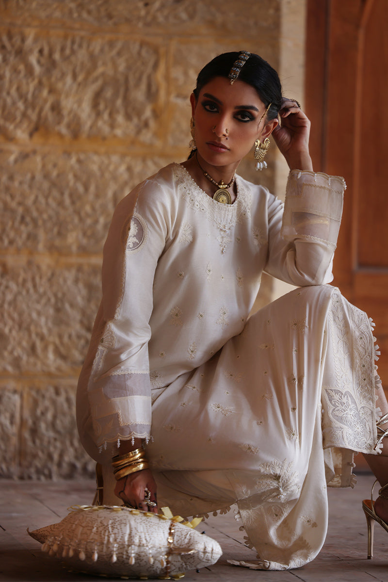 Wardha Saleem | Aari Collection 26 | Mushq