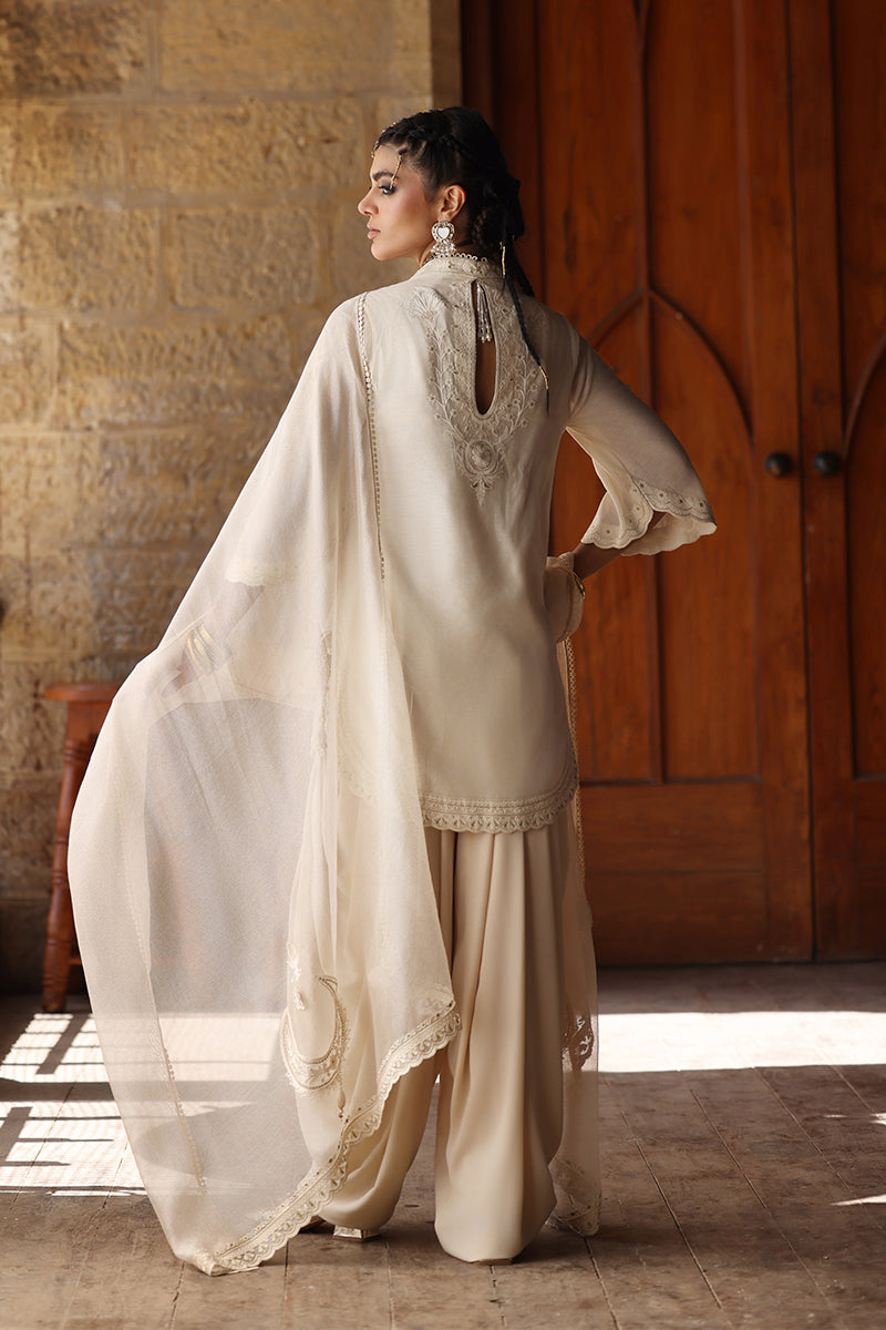 Wardha Saleem | Aari Collection 26 | Motia