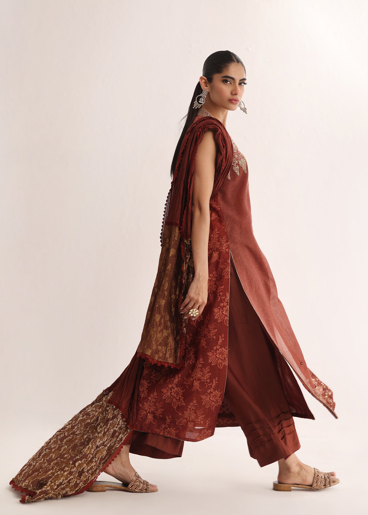 Umsha | Luxury Pret | MAJESTIC SANDALWOOD