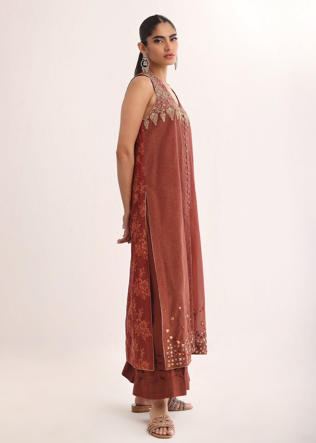 Umsha | Luxury Pret | MAJESTIC SANDALWOOD