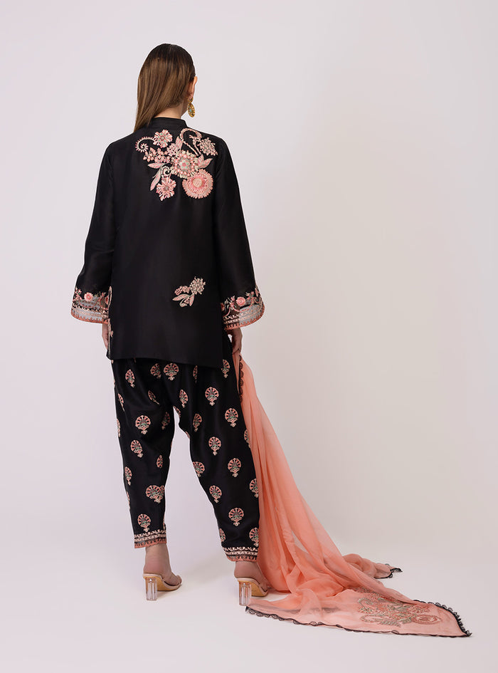Zainab Chottani | Luxe Edit 25 | Nurah