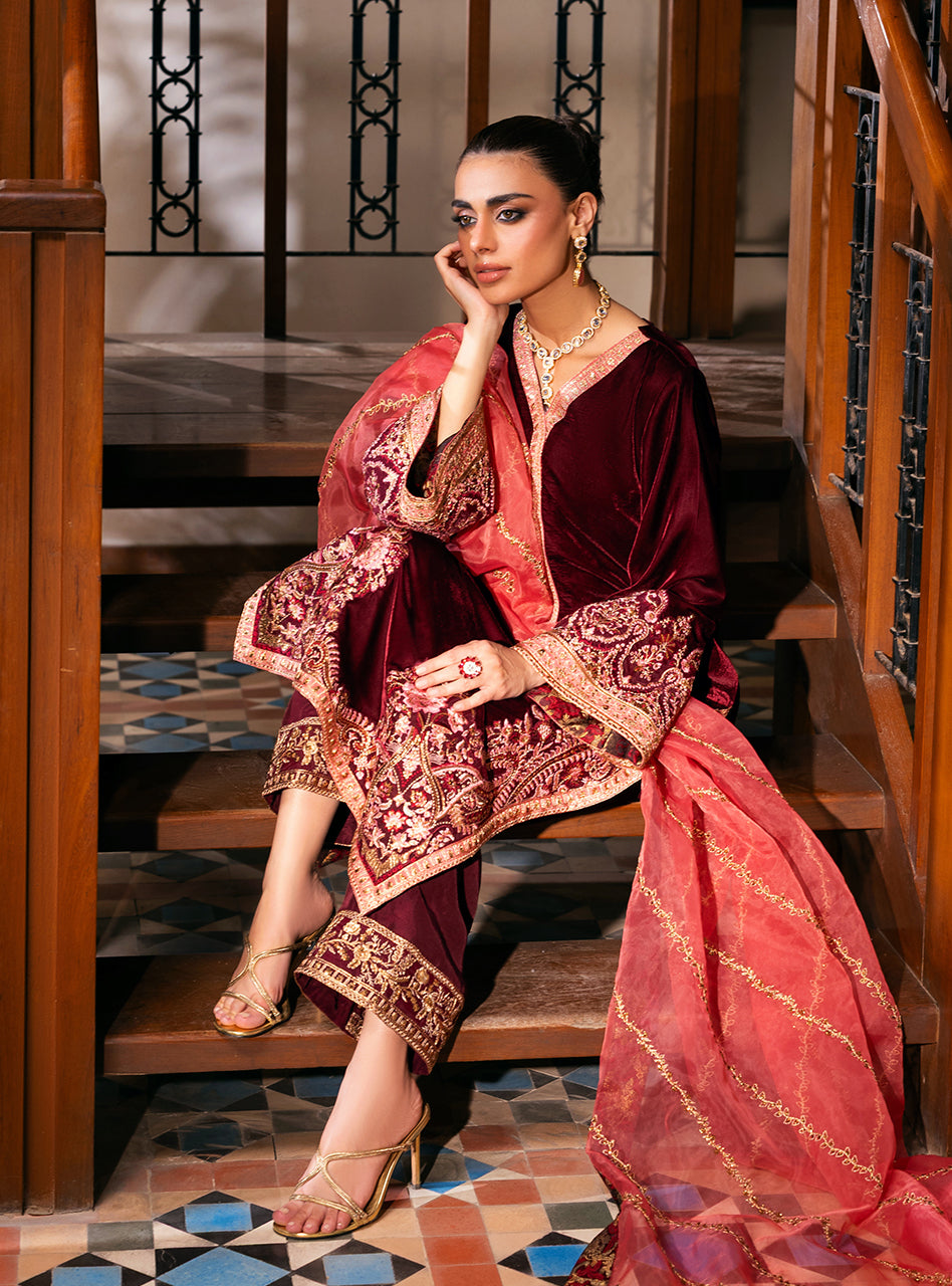Zainab Chottani | Velvet 25 | Aima