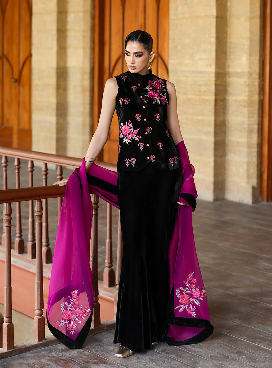 Zainab Chottani | Velura Velvet Edit 25 | Keir Vest