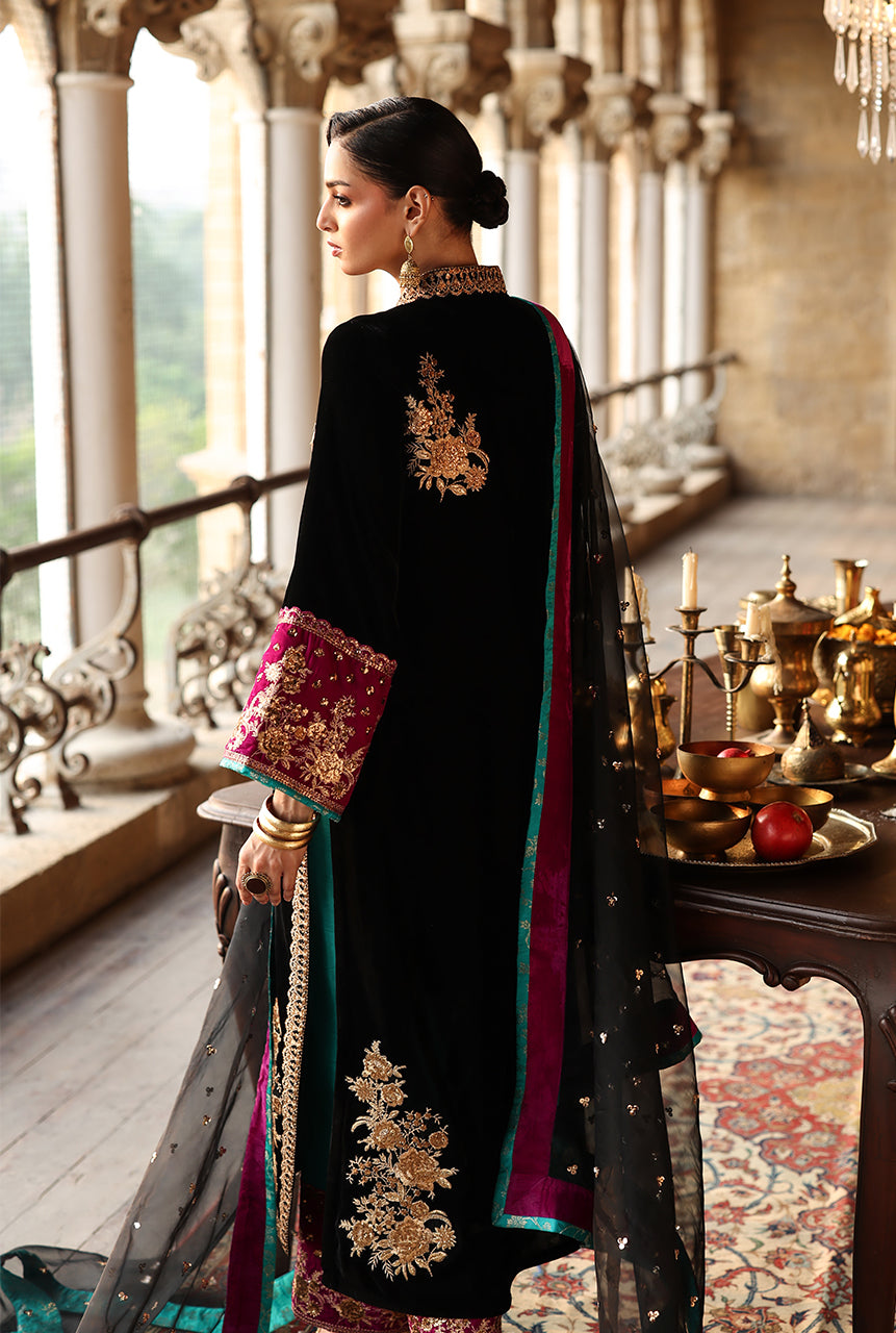 Zainab Chottani | Velura Velvet Edit 25 | Siya Long Shirt