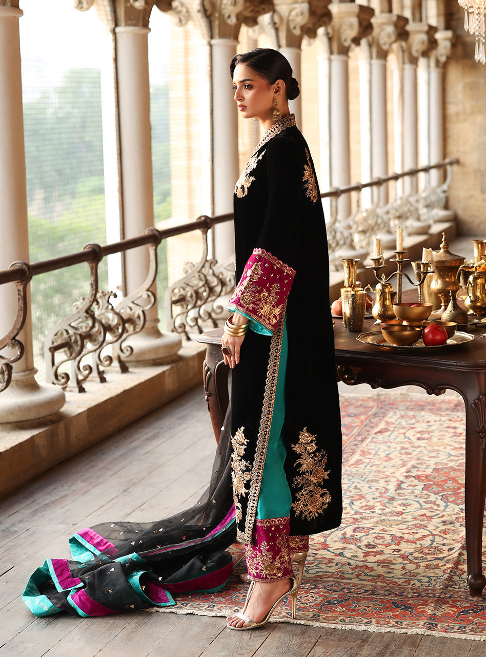 Zainab Chottani | Velura Velvet Edit 25 | Siya Long Shirt