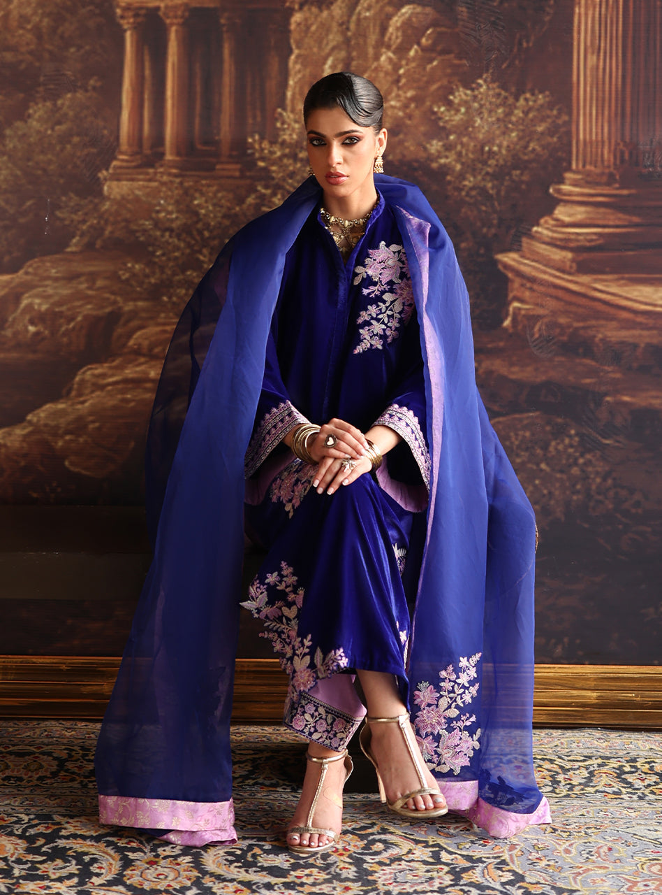 Zainab Chottani | Velura Velvet Edit 25 | Zelin Long Shirt
