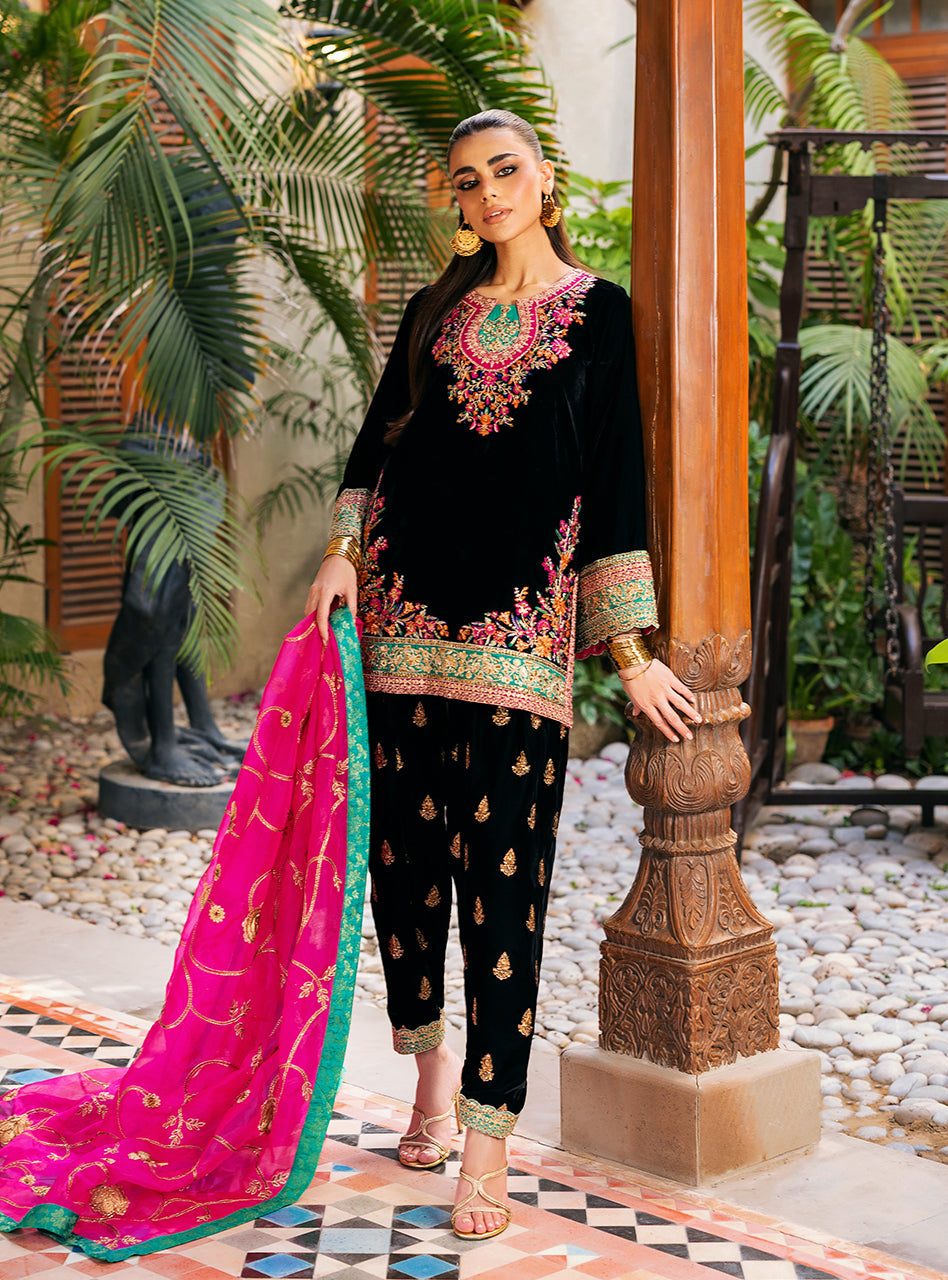Zainab Chottani | Velvet 25 | Zeba