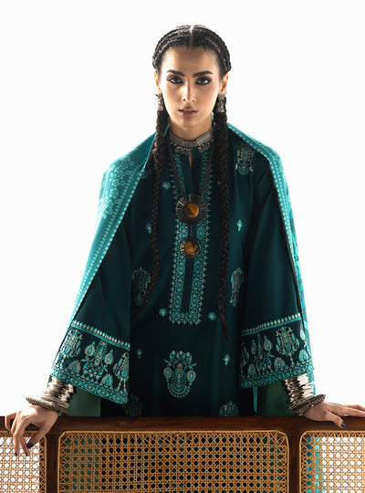 Zainab Chottani | Winter Shawl 25 | Kyana - D6