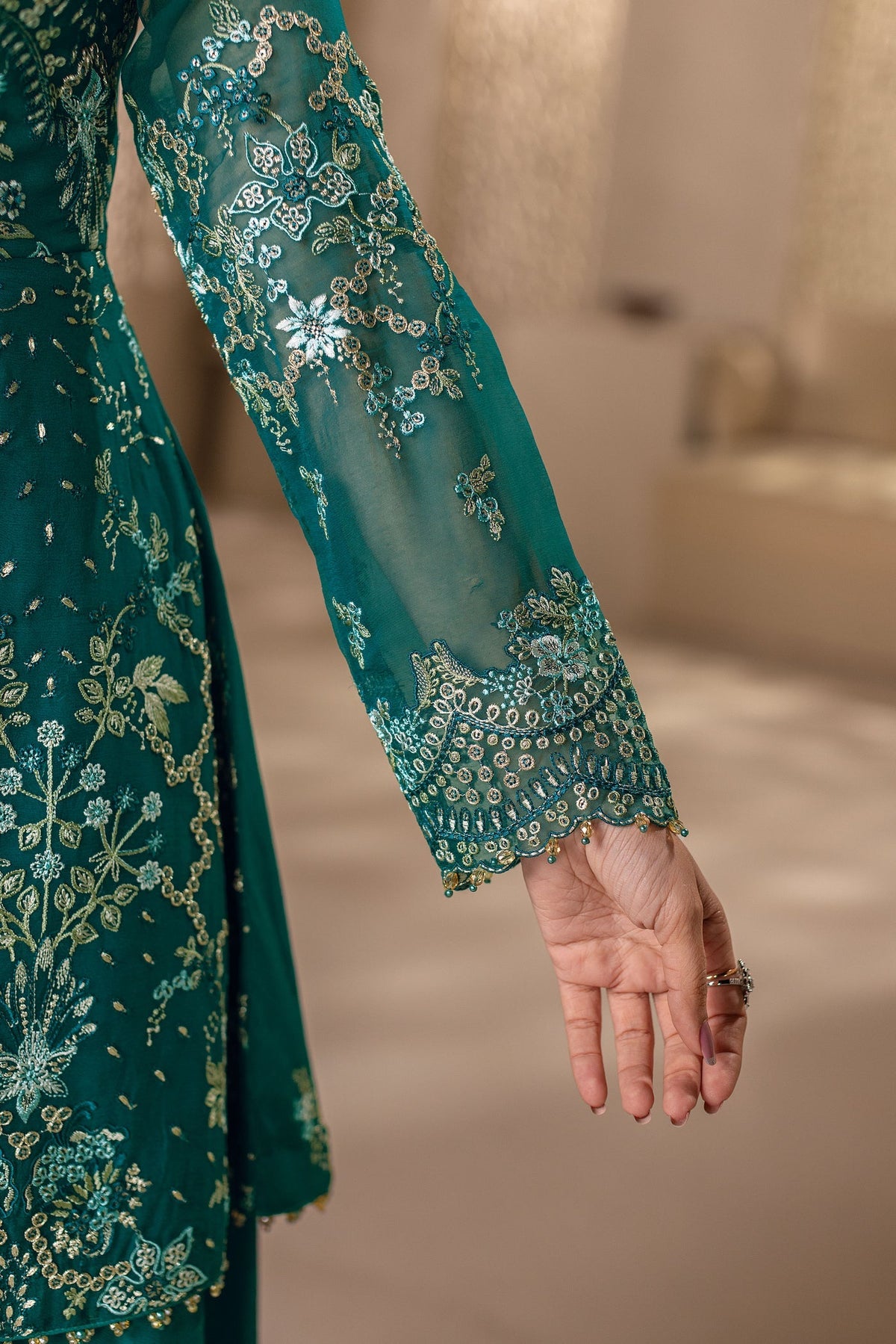 Flossie | Zeenat Formals | ZE-106 B