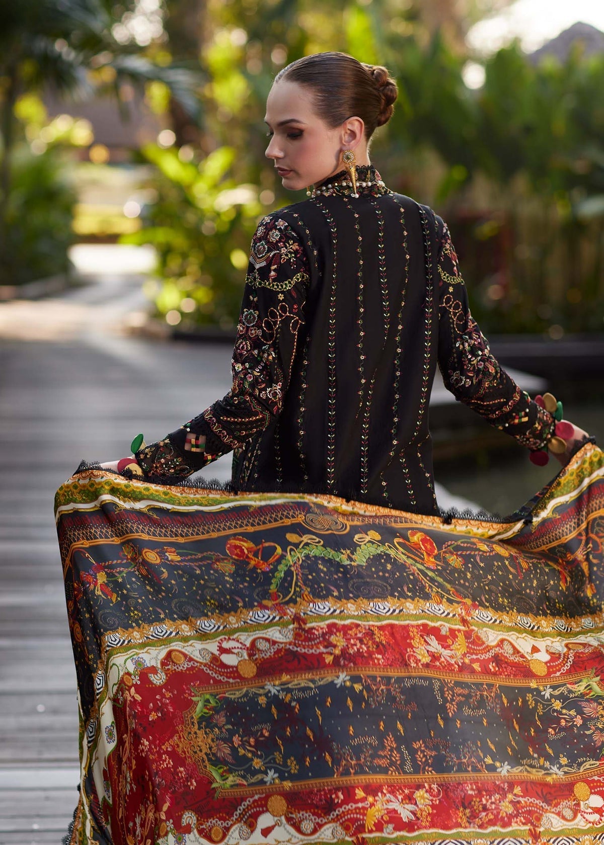 Kanwal Malik | Ariya Luxury Lawn 26 | Zaria