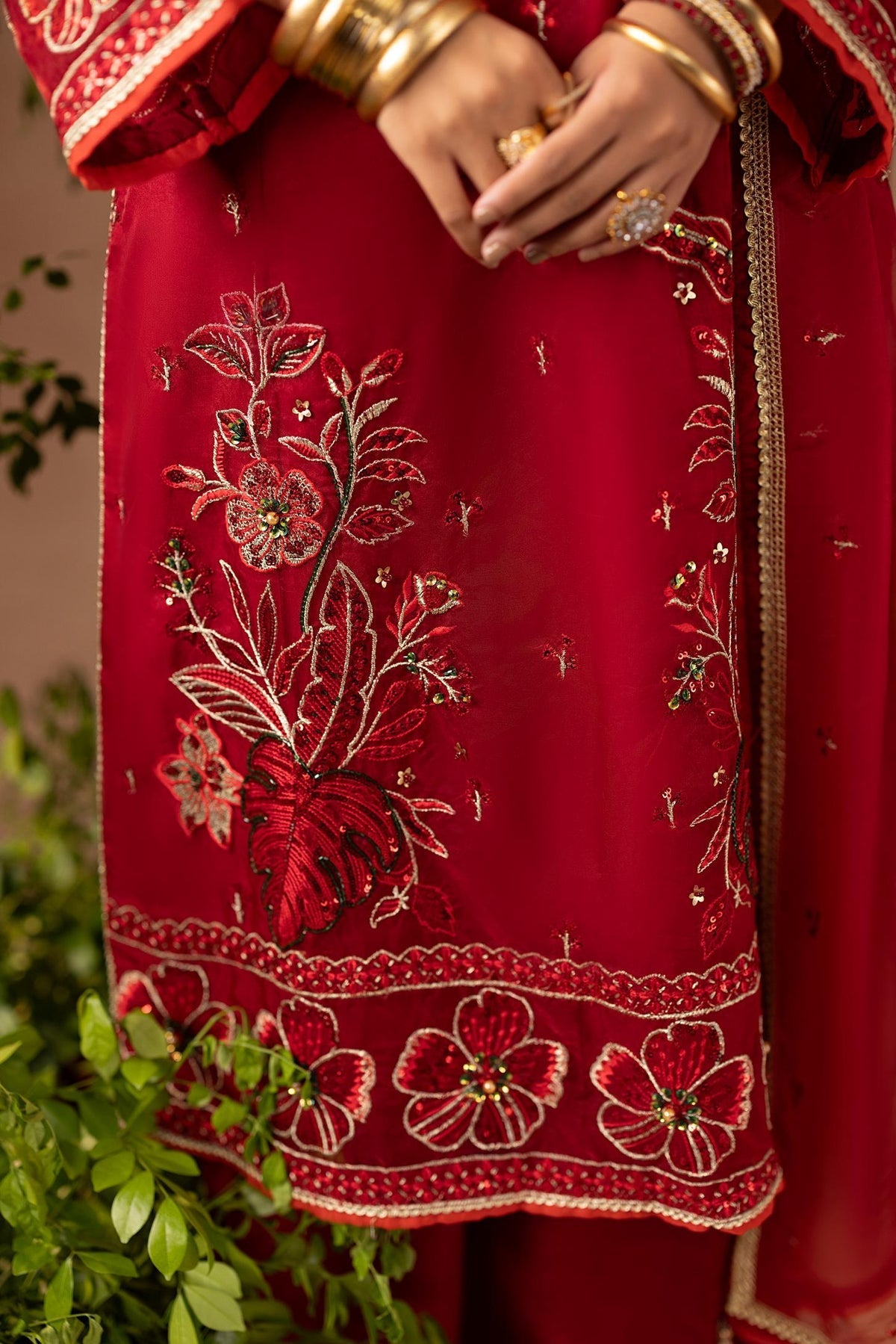 Shurooq | Geet Luxe | Mahia