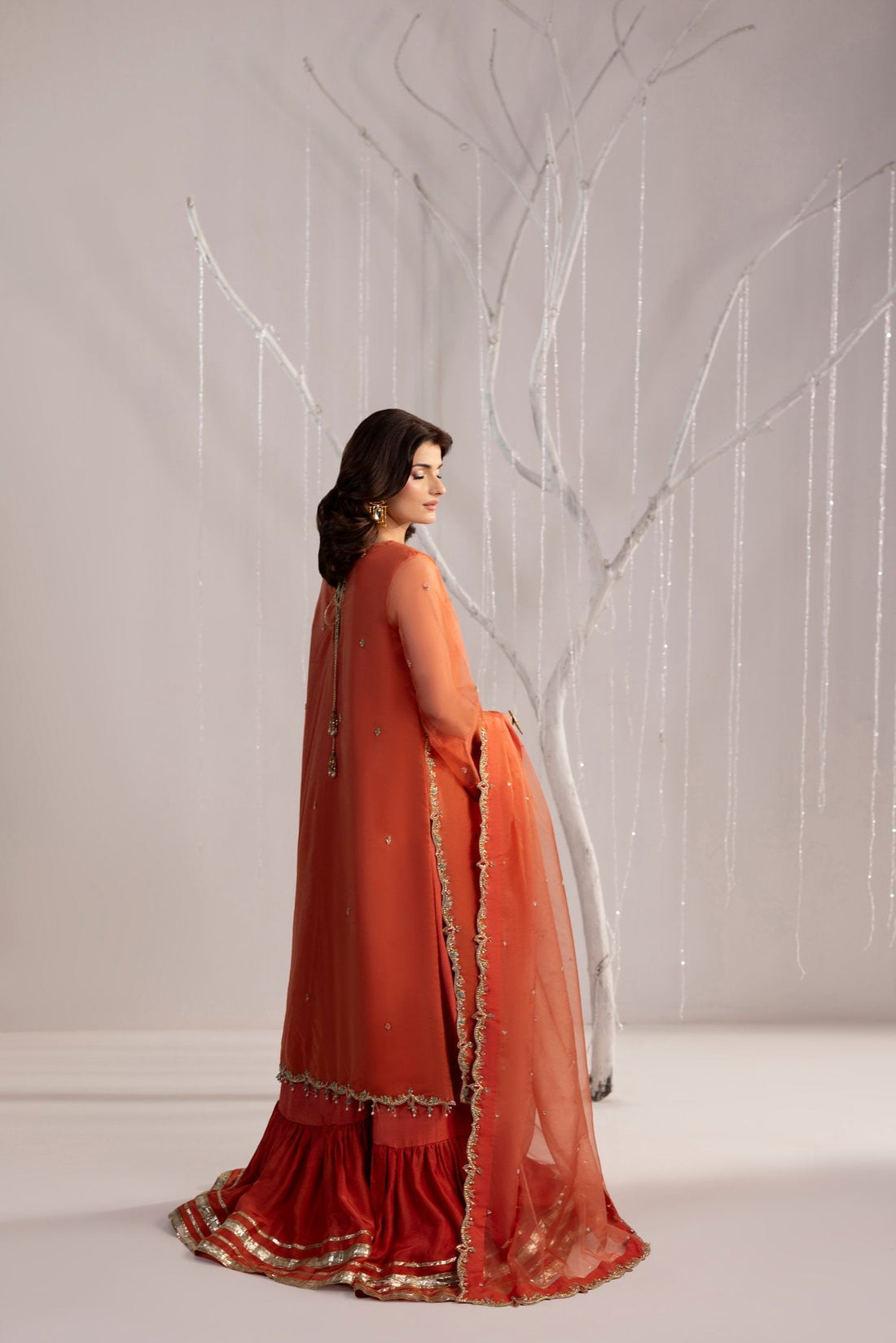 Shurooq | Echo in Bloom | Amber Dusk