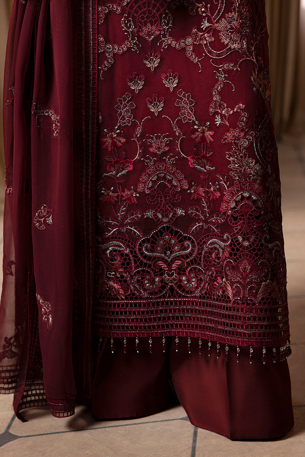 Lavish Premium | Ashnae Formals | Burgundy Veil