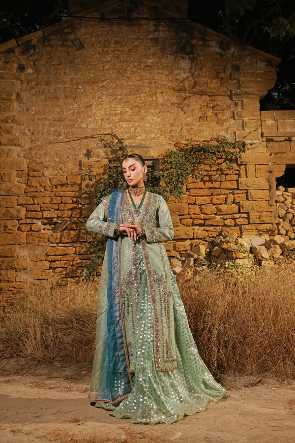 Wahaj M Khan | Banno Wedding Formals | Ferozi Rosegold Bano Jacket