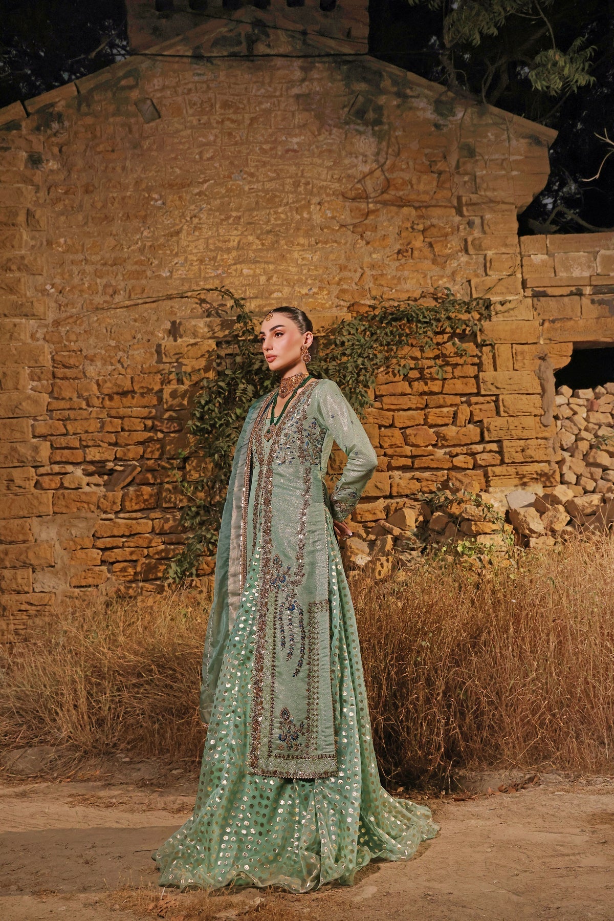 Wahaj M Khan | Banno Wedding Formals | Ferozi Rosegold Bano Jacket