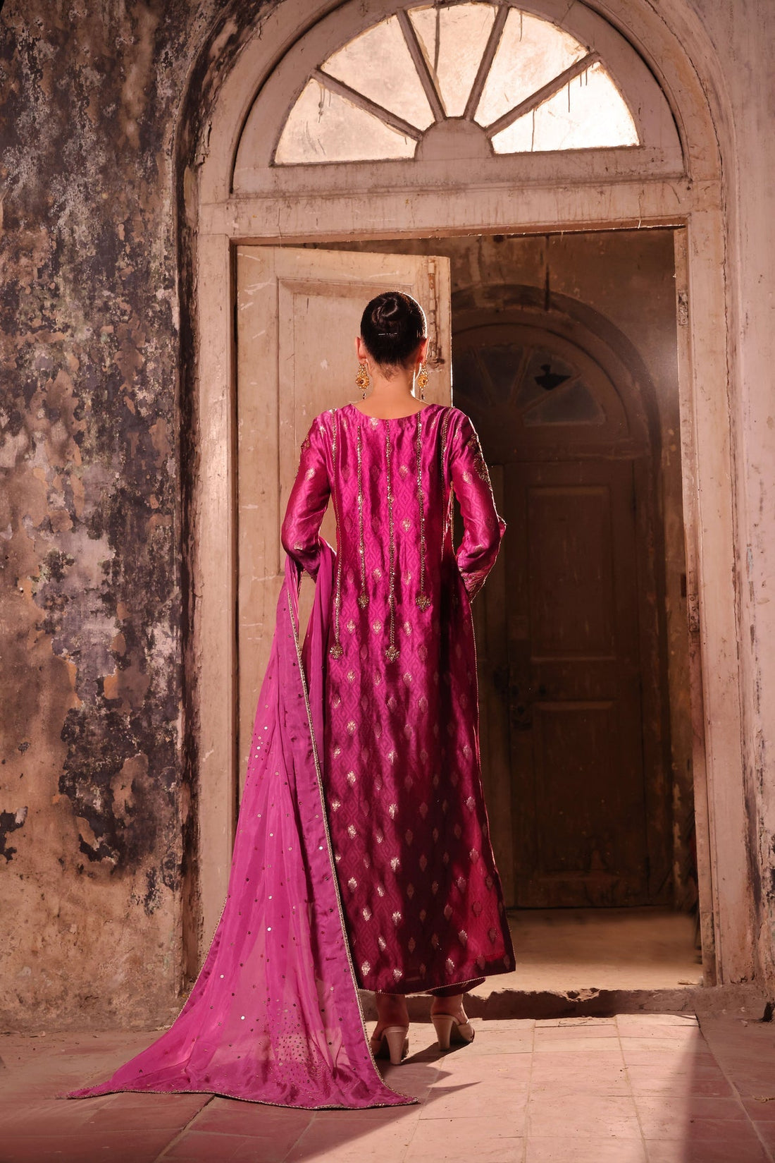 Wahaj M Khan | Banno Wedding Formals | Magenta Ombre Bano
