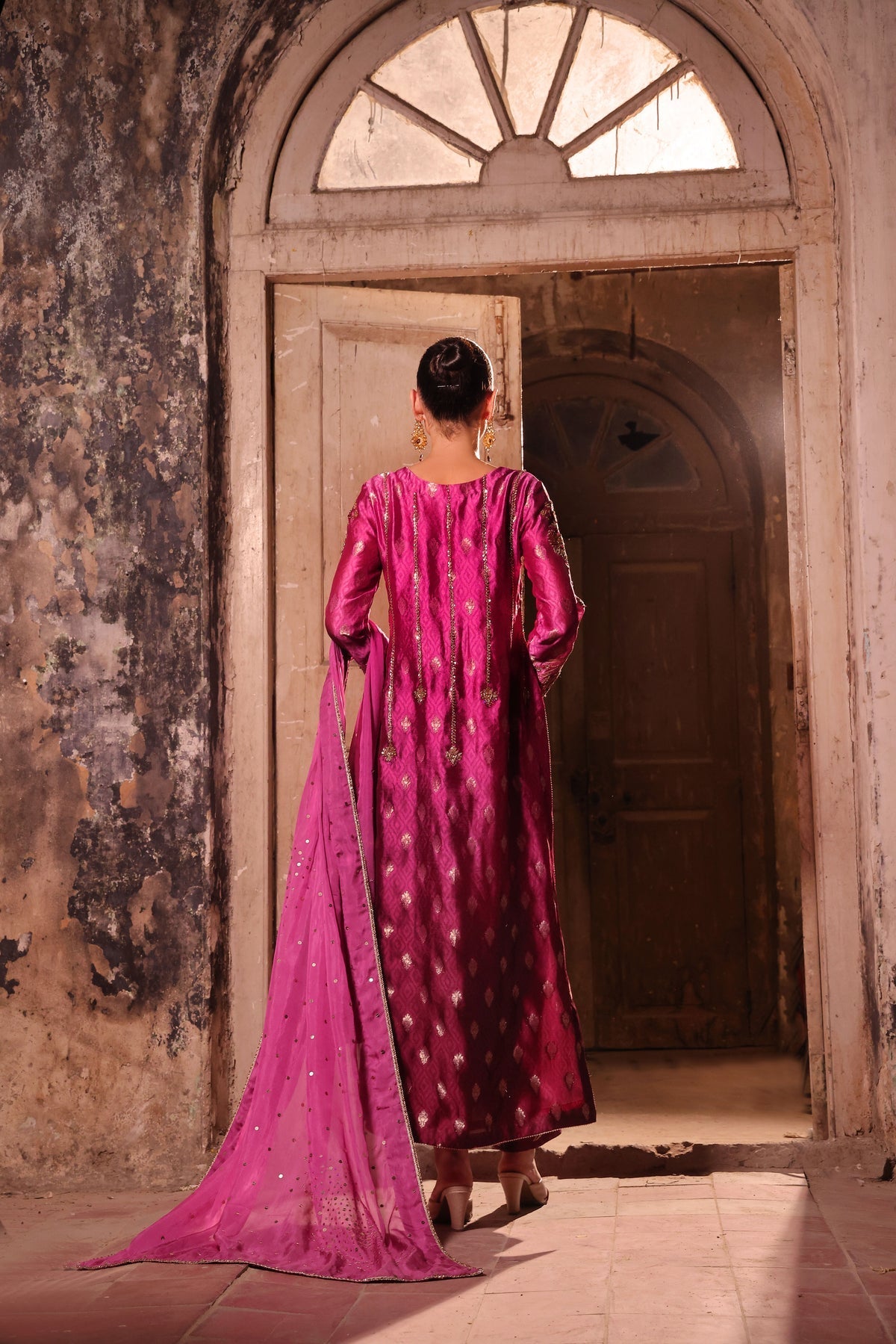 Wahaj M Khan | Banno Wedding Formals | Magenta Ombre Bano