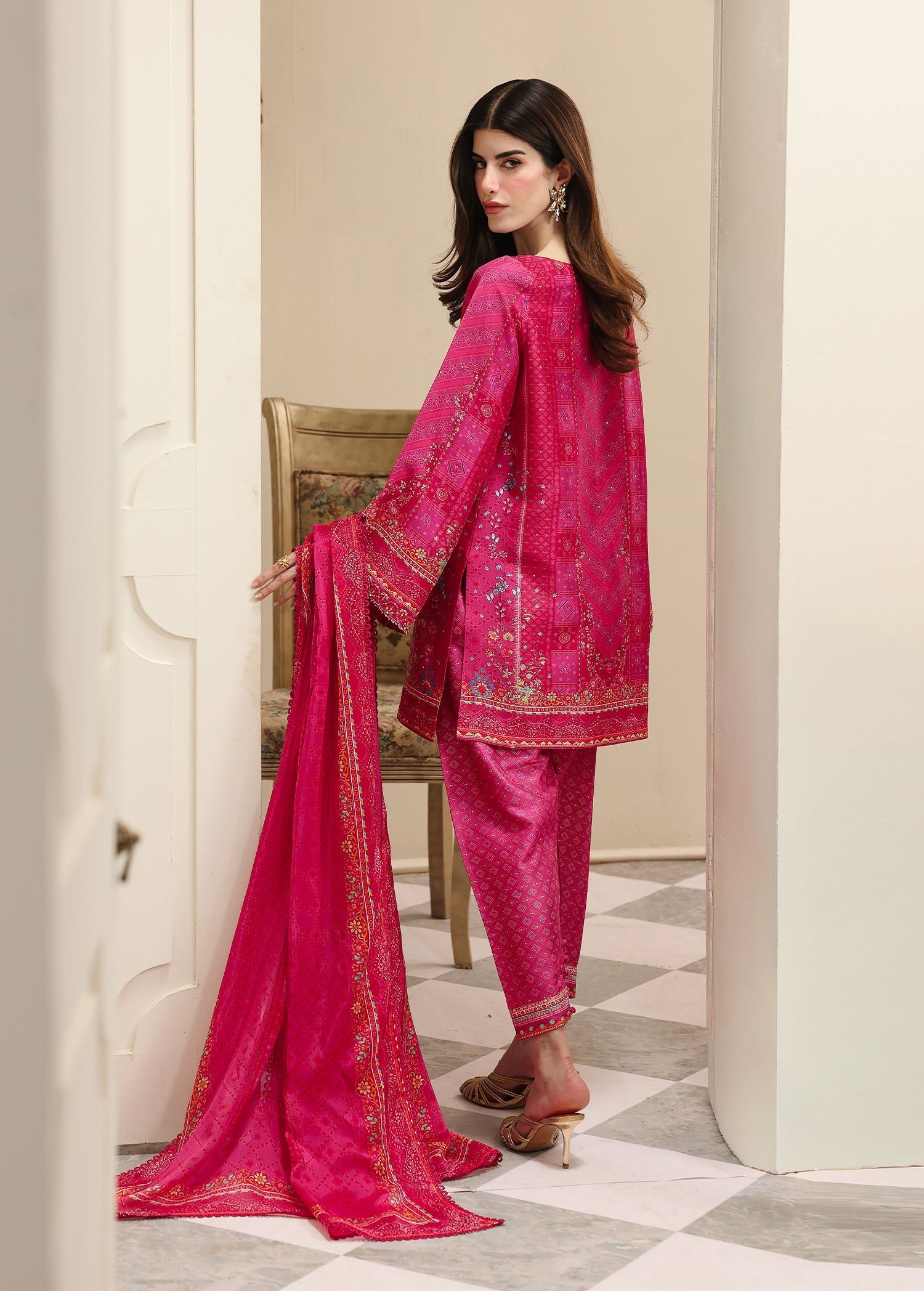 Kanwal Malik | Sorelle Luxe Silk 26 | Ziven