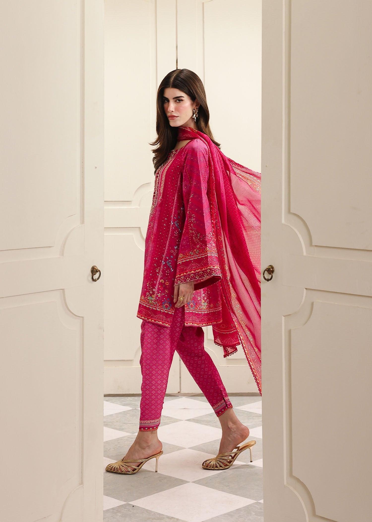 Kanwal Malik | Sorelle Luxe Silk 26 | Ziven