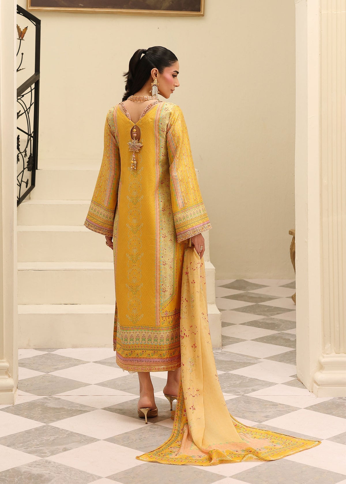 Kanwal Malik | Sorelle Luxe Silk 26 | Caprina